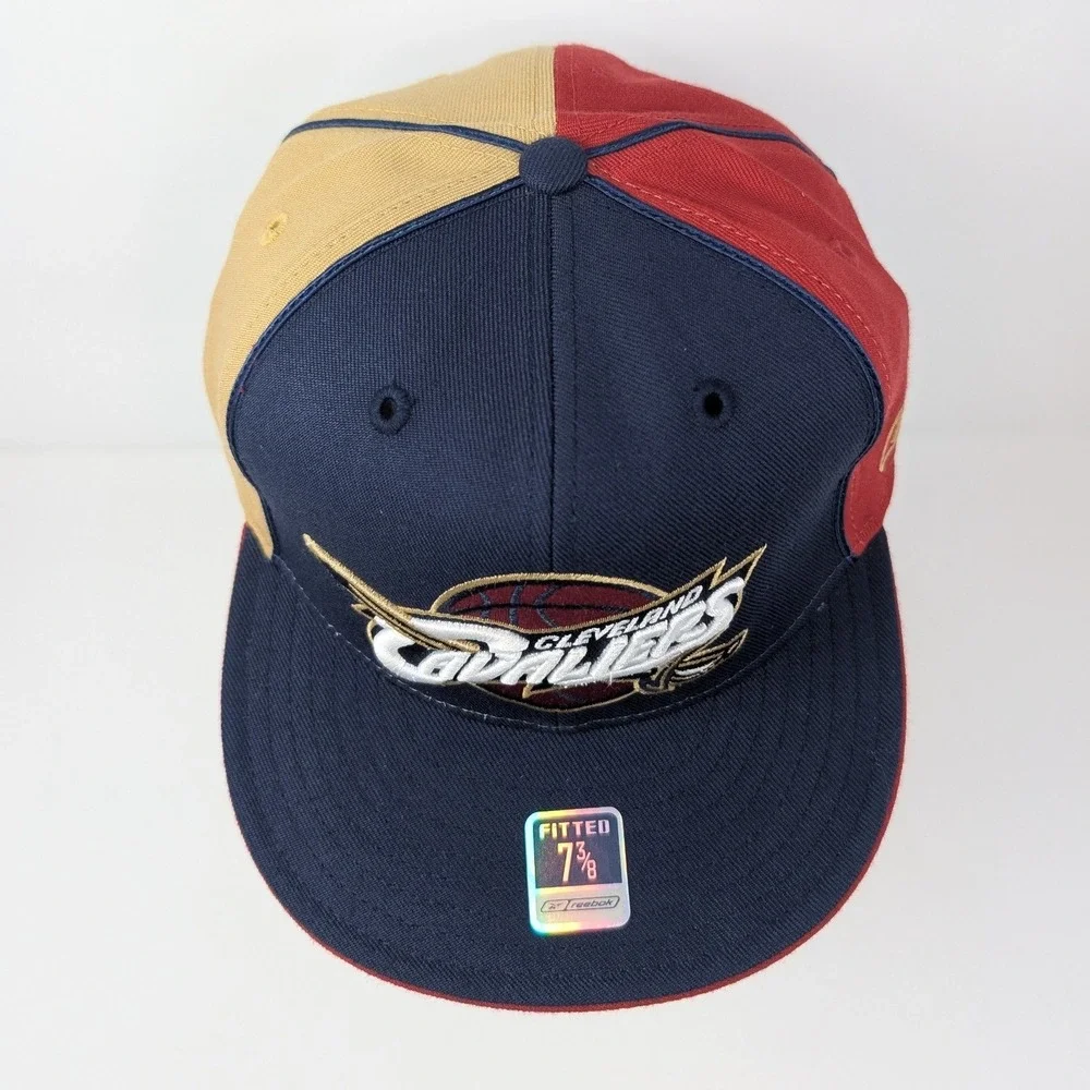Reebok Cleveland Cavaliers NBA Fitted Hat 7 3/8 NWT Navy Red Wool Flat Brim
